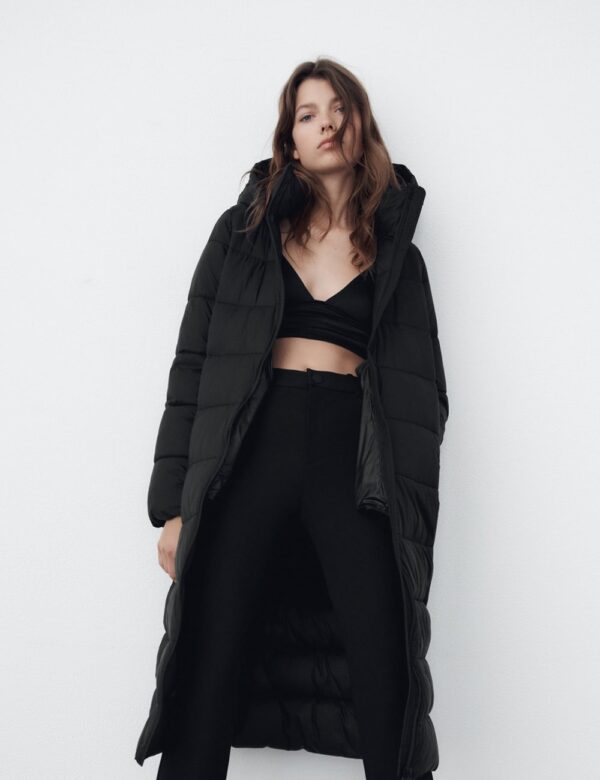 Water-repellent packaway puffer coat